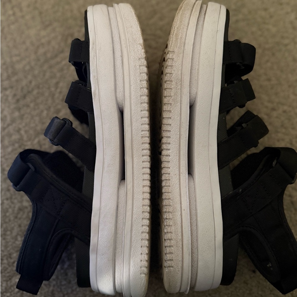 Nike Icon Classic Platform Black and White Sandals - US 10